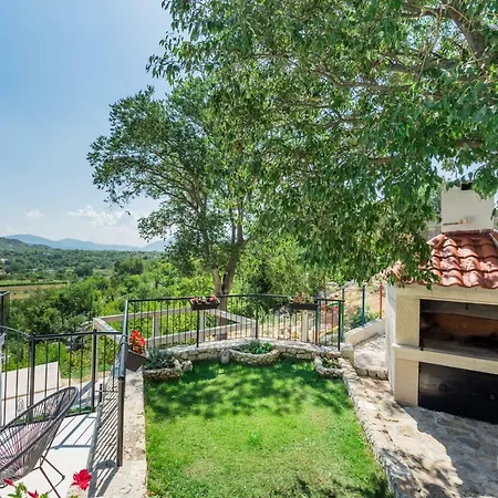 Jj Prázdninový dům