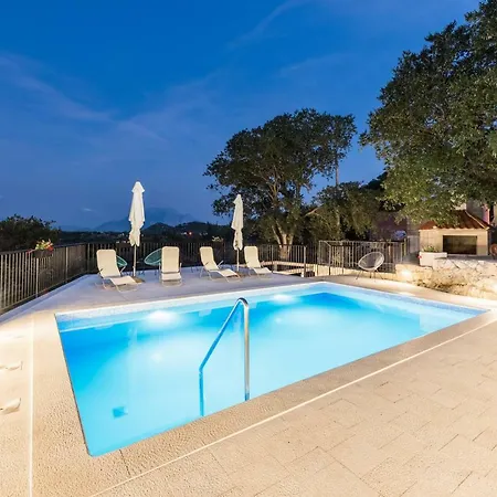 Holiday home Jj *
